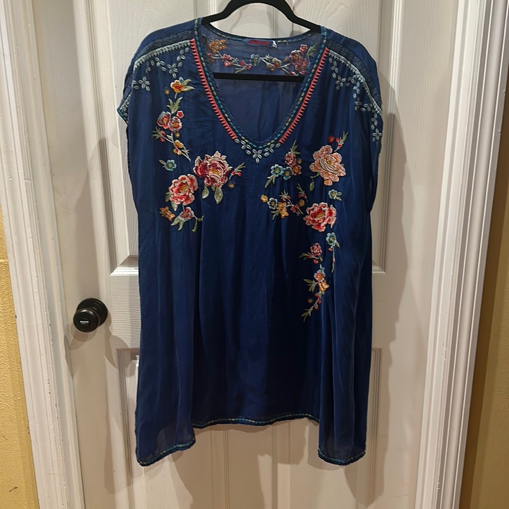 Johnny Was XL 100% Rayon embroidered top